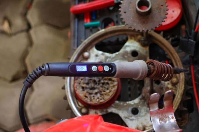 какую мощность паяльника выбирают профи